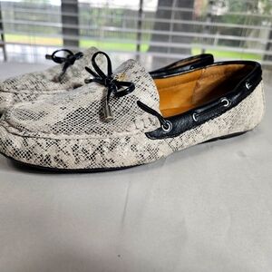 Montana Leather Slip On Moccasin Slipper Loafers Women's Size 8.5